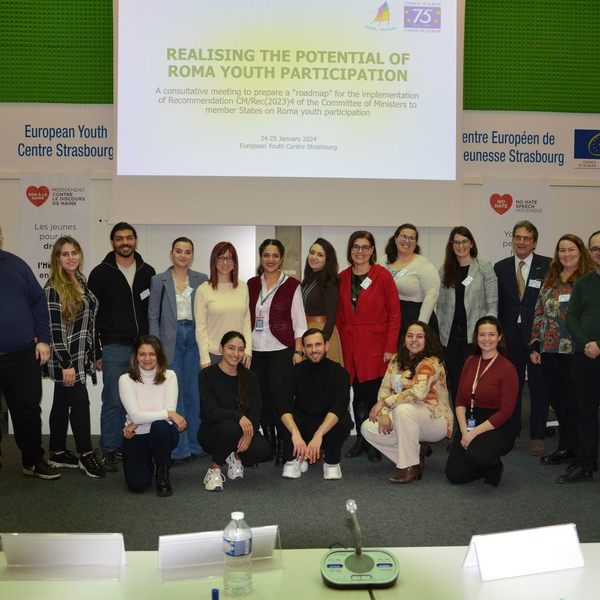 Consultation meeting on opportunities for Roma youth realization